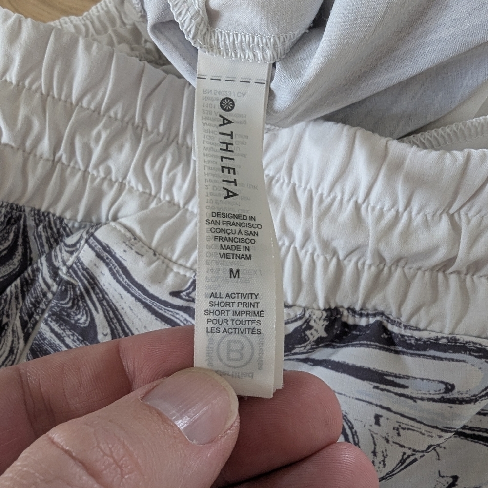 Athleta All Activity 3.5” Short Print Linerless Pockets - Picture 7 of 10